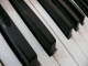 MP3 instrumental de Quatre mots sur un piano - Canción de karaoke