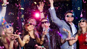 Organize the perfect New Year's karaoke party!