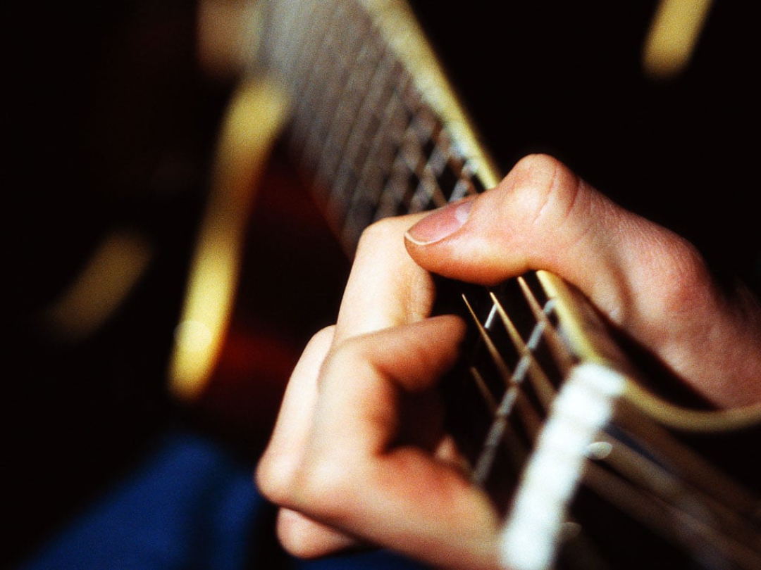 5 backing tracks that are perfect for guitar beginners