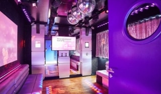 Karaoke Room Design: decoration ideas and tips