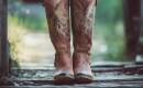 Out of Your Shoes - Karaoké Instrumental - Lorrie Morgan - Playback MP3 Out of Your Shoes - Karaoké Instrumental - Lorrie Morgan - Playback MP3