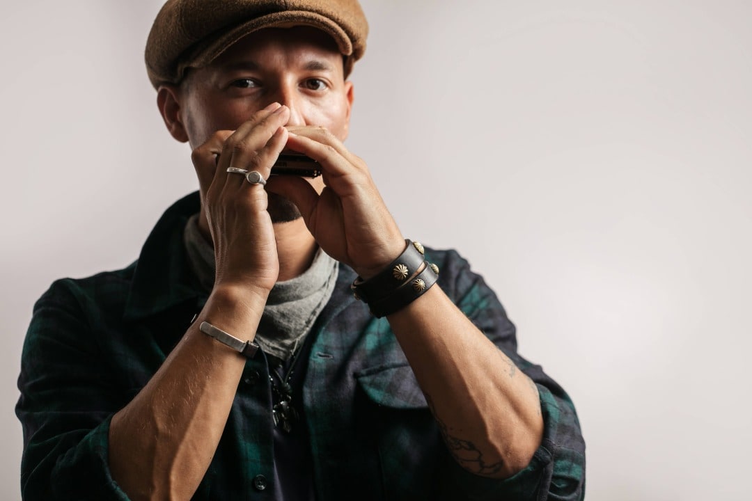 Play Harmonica Anywhere with Jamzone