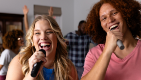 Karaoke, the Must-Try Activity of Autumn