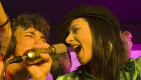 Best Rock Songs for a Perfect Karaoke New Year’s Party 🎉 