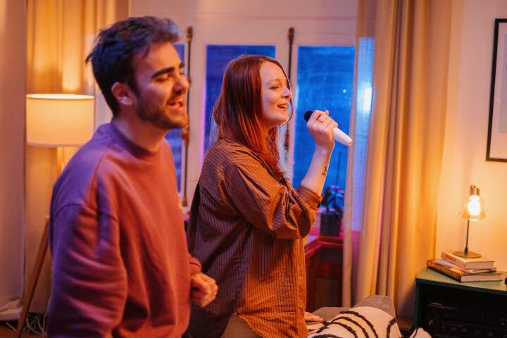 I sing off-key.... so what?! - News | KaraFun